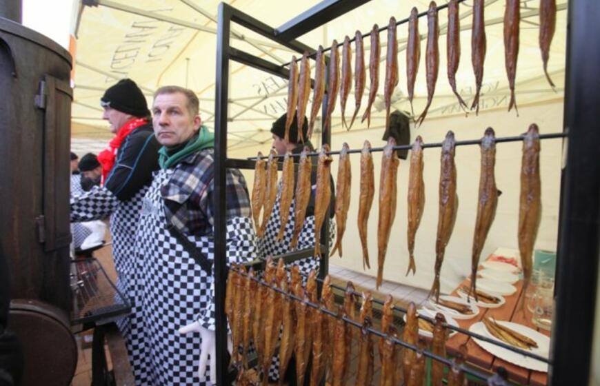 Stintų kvapas į Palangą sutraukė minias