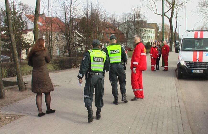 Apalpęs vairuotojas sudaužė tris automobilius