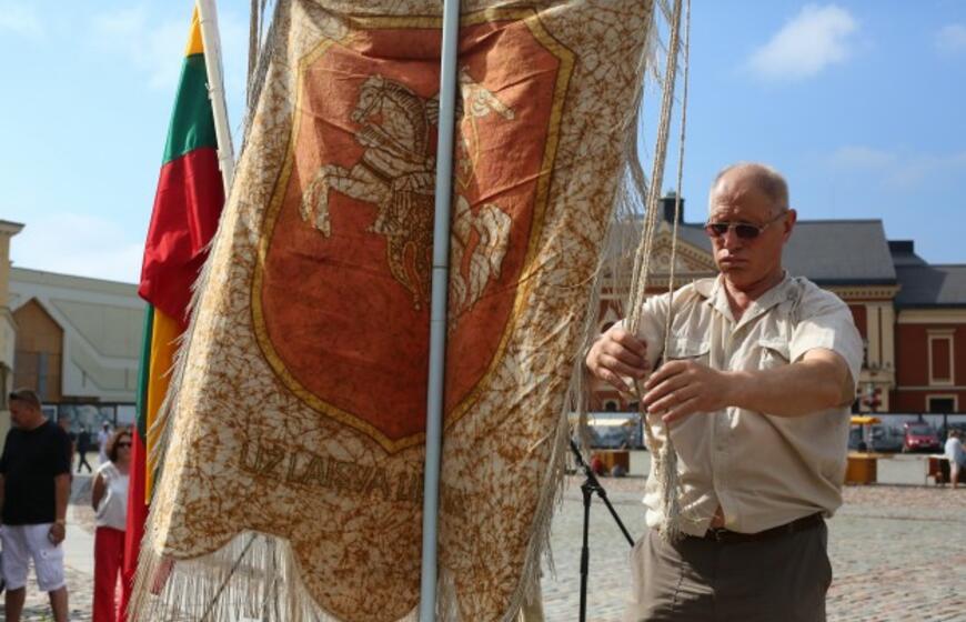 Atidaryta Sąjūdžio 25-mečiui skirta paroda