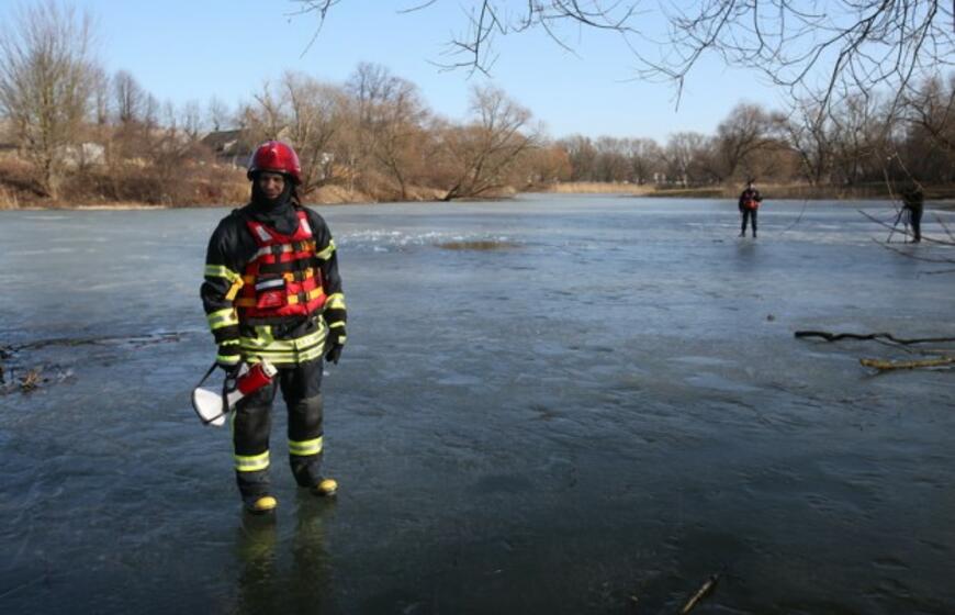 Ugniagesiai vaidina skęstančiuosius