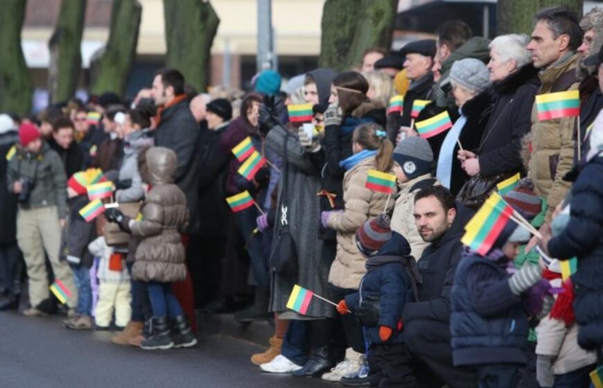 Klaipėda pasidabino trispalvėmis