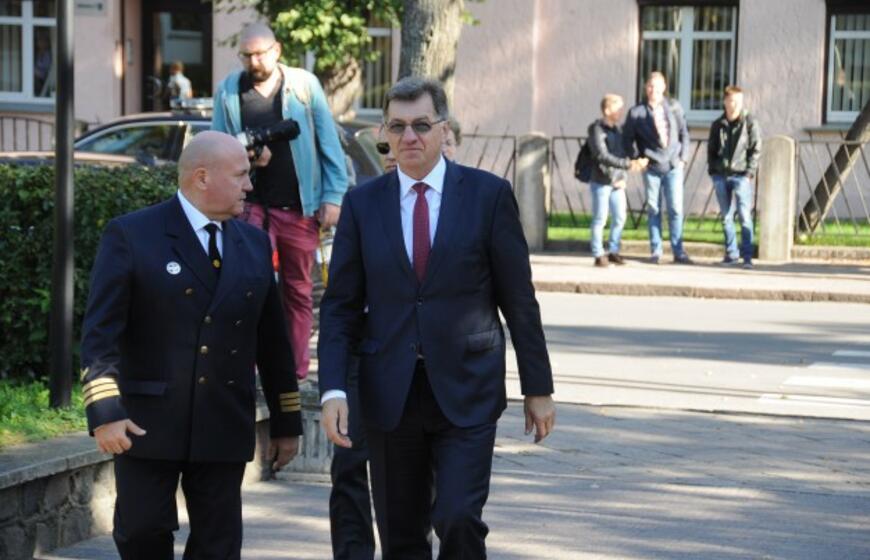 "Independence" simuliatoriaus bandymas