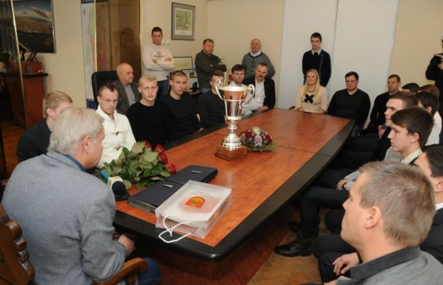 Meras pasveikino "Atlantą"