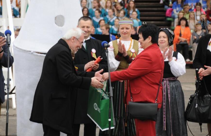 Klaipėdą užtvindė moksleivių chorų banga