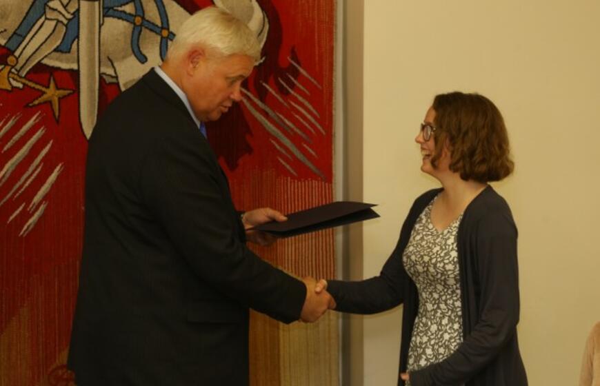 Savanorių apdovanojimas pas Merą