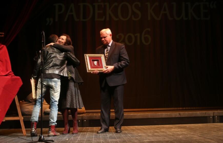 Padėkos kaukių įteikimo ceremonija