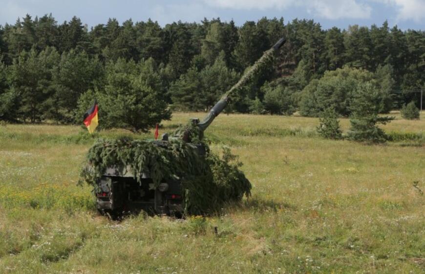 Savaeigių haubicų bandymai