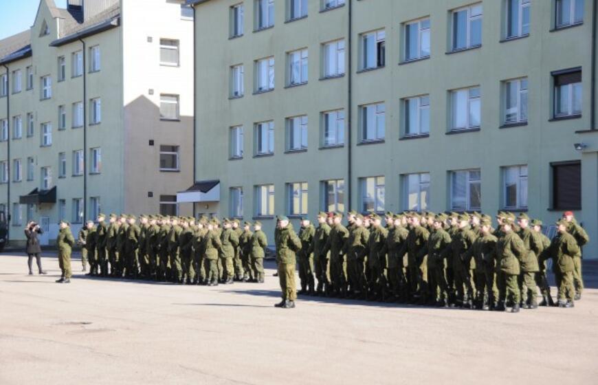 50-osios karių savanorių laidos prisiekimas