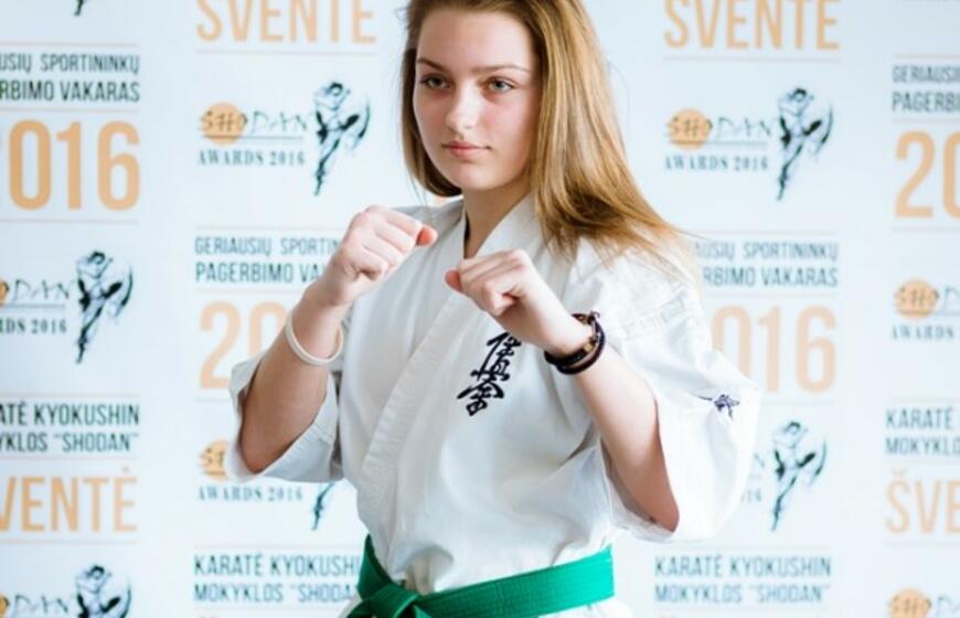 "Shodan" karatė mokykla pagerbė geriausius praėjusių metų sportininkus