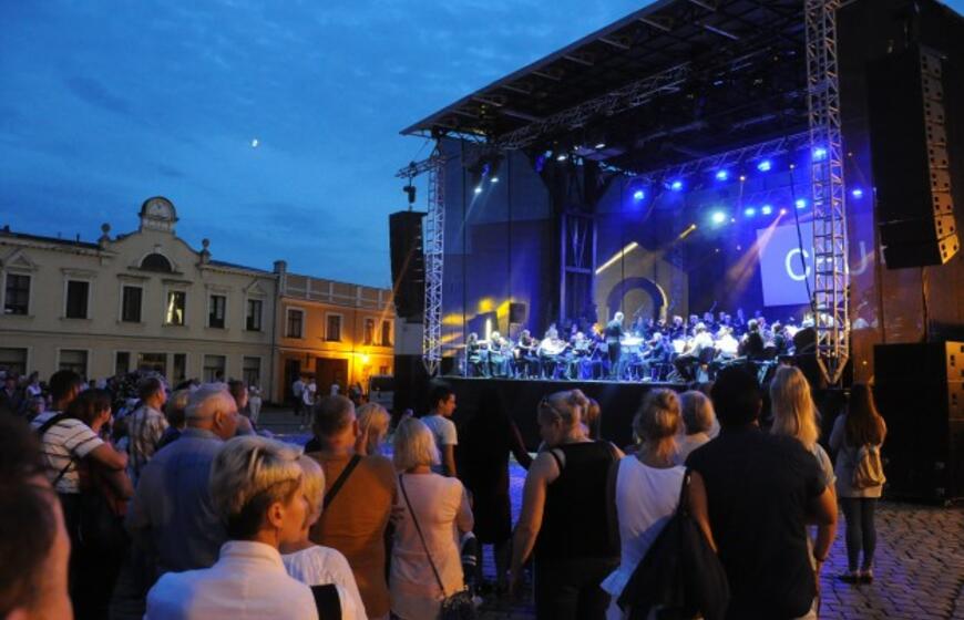 Dovana miestui – Pamario istorija alsuojanti simfonija