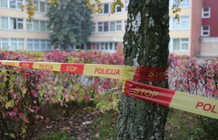 H. Zudermano gimnazijoje ieškota sprogmens
