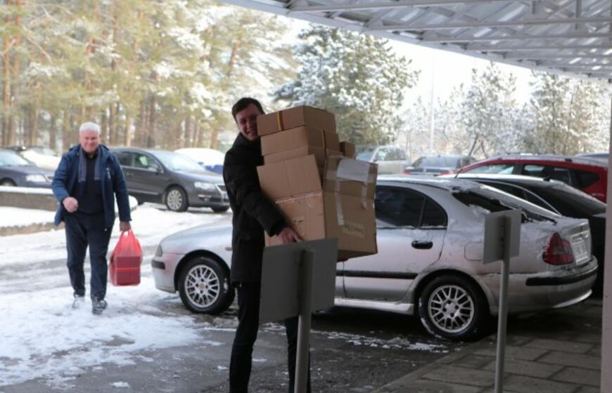 Devyni Šimtmečio vaikai sulaukė dovanų