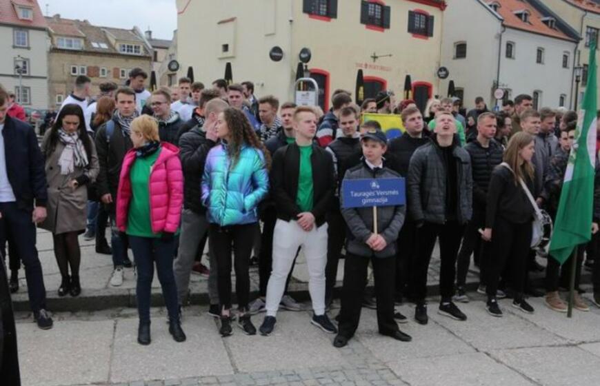 Dešimtą kartą moksleiviai varžosi dėl kelionės į Švediją