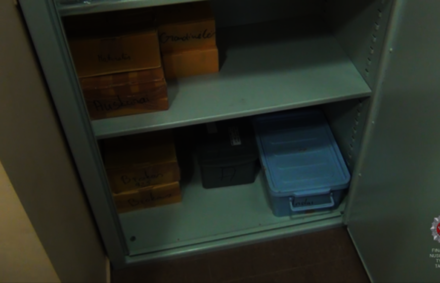 Juvelyrika: parduotuvių tinkle - šešėlis ir vokeliai