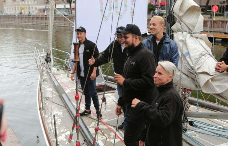 Jūrinės valstybė pasiuntiniai išplaukė į šimtmečio odisėją