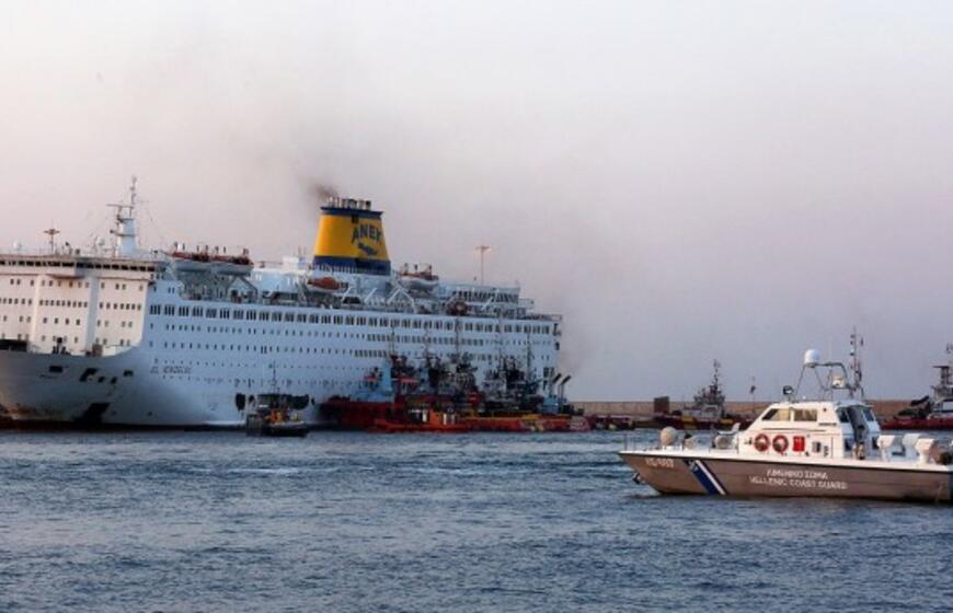 Daugiau kaip 1 000 žmonių plukdžiusiame Graikijos kelte kilo gaisras