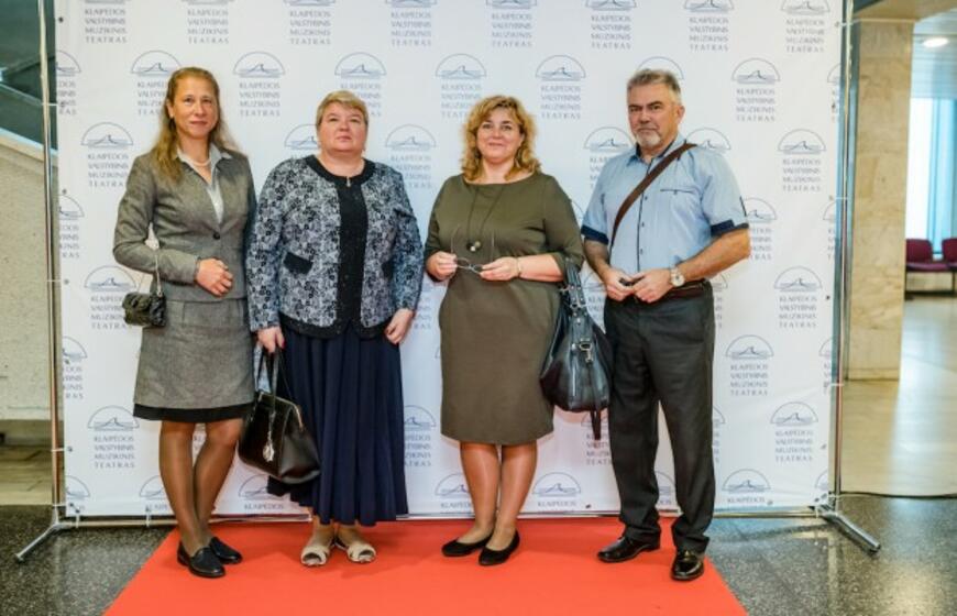 32-ojo Klaipėdos valstybinio muzikinio teatro sezono pradžia:  gimė pirmas įspaudas teatro sezonų alėjos istorijoje