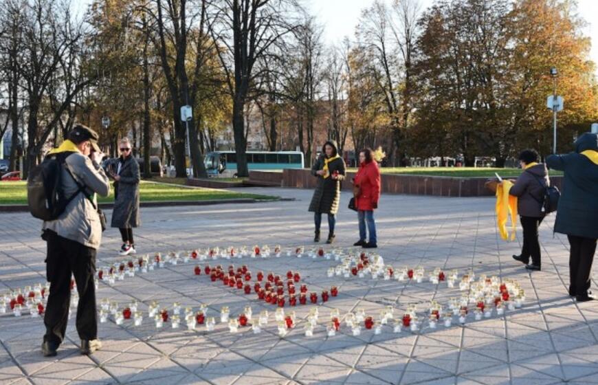 Sužibo žvakelės organų donorams pagerbti
