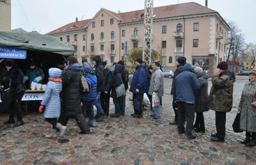 Prieškalėdinis susibūrimas vaišintis žuviene