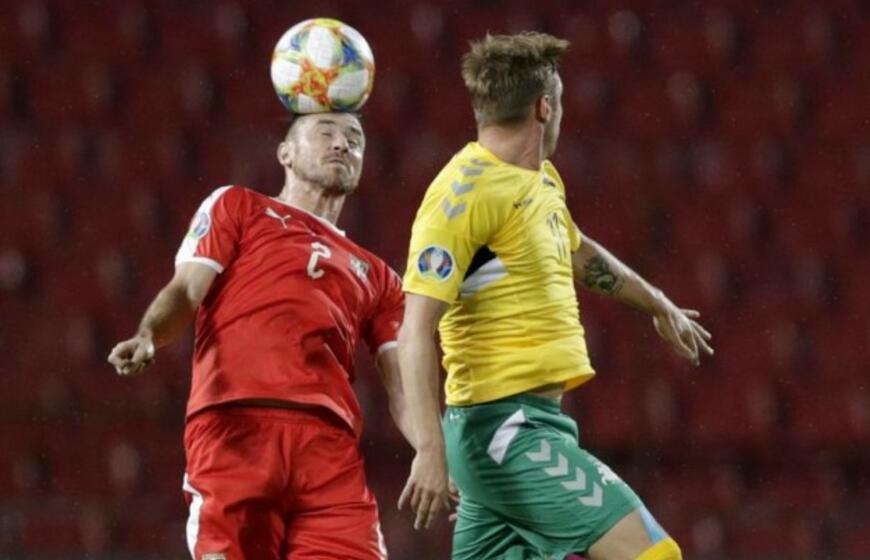 Serbija sutriuškino Lietuvos futbolo rinktinę