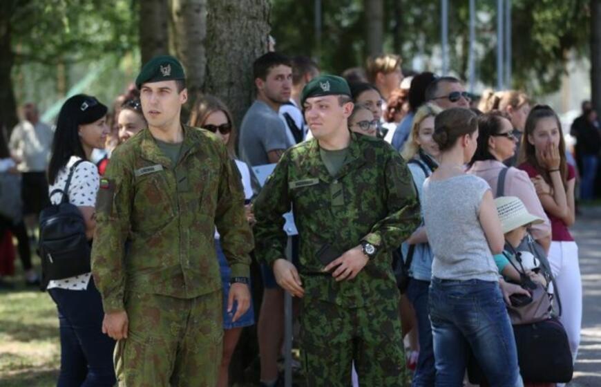 Dragūnų išleistuvės