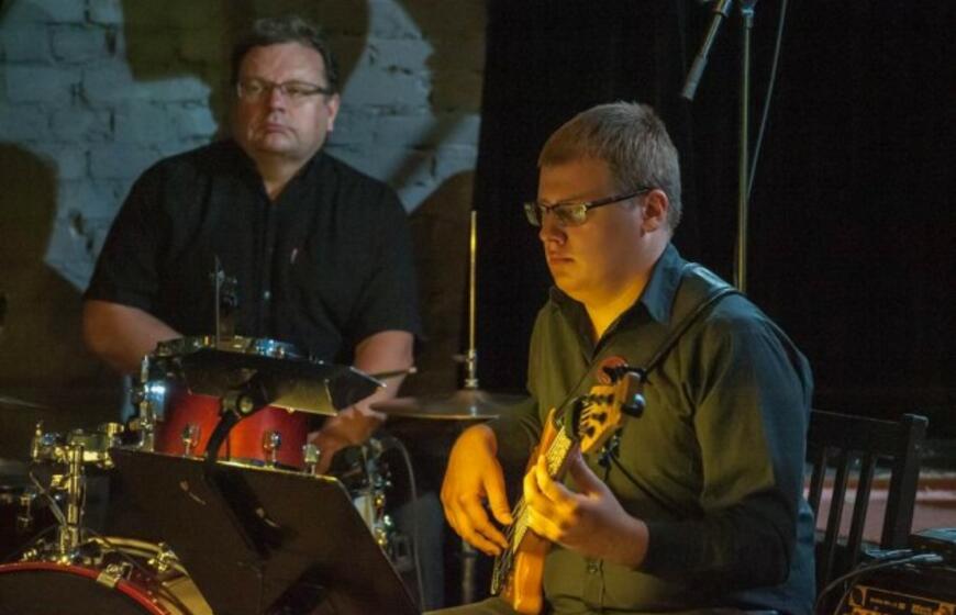 „Atsarginio kelio muzika“