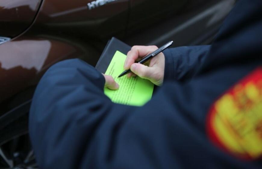 Laiko neskaičiuojantiems vairuotojams padovanojo laikrodžius