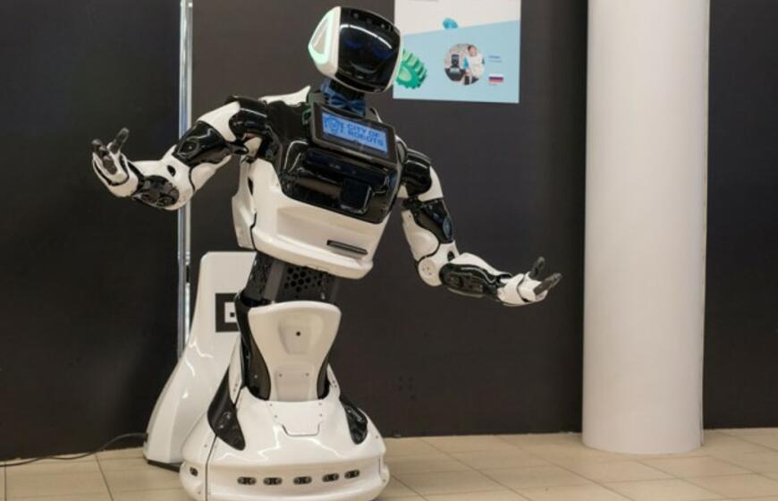 Robotai, virtuali realybė ir neišdildomi įspūdžiai