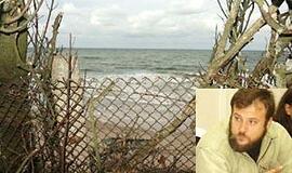 Jūra kesinasi nuplauti senąsias Karklės kapines. 