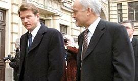 Teisininkų vadai pabūgo prezidento apkaltos 