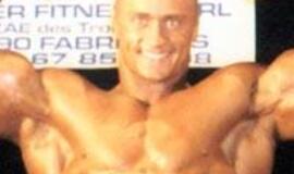 "Saugoti" verslą kultūristas siūlėsi prievarta 