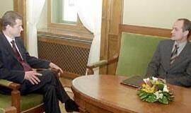 Nesąžiningais saugumiečiais domėsis prokurorai 