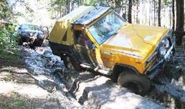 Kretingos rajono miškus įveikė ne visi visureigiai 