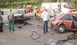 Autoavarijoje sužeisti du žmonės 