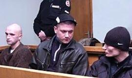 Kaltinamieji šiurpiais nužudymais reikalavo gerbti jų teises 