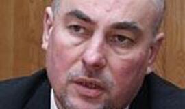 Stengsis išlaikyti pernai metų laivų remonto apimtis 