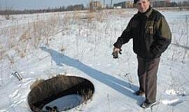 Vietoje protėvių žemės - degalinės griuvėsiai 