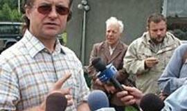 Parlamentarų duoną kartina išnaudotojai 