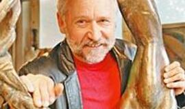 Akmens ir bronzos moterų gundymai 