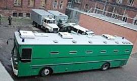 Kaliniai iš traukinių persėda į autobusus 