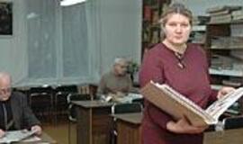 Benamiai vis dažniau "stiklinį dievą" išmaino į laikraštį 