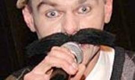 Po senioko Simo ūsais - laisvas aktorius 