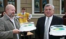 Klaipėdos meras atsidūrė tarp dviejų ugnių 