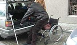 Neįgalieji - atsakingesni už sveikuosius 