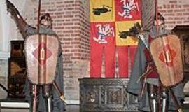 Karalienės akivaizdoje - etiketo asorti 