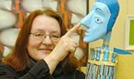 "Sielą atiduodu lėlei..." 