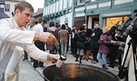 Menų ir amatų kiemas trumpiausioje Klaipėdos gatvėje 