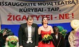 Protesto šou prieš vadovę - be atsako 