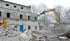 Senasis malūnų kalnas jau atsikrato sandėlių 