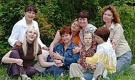 Jaunoms šeimoms - neįkainojama mamų patirtis ir pagalba 